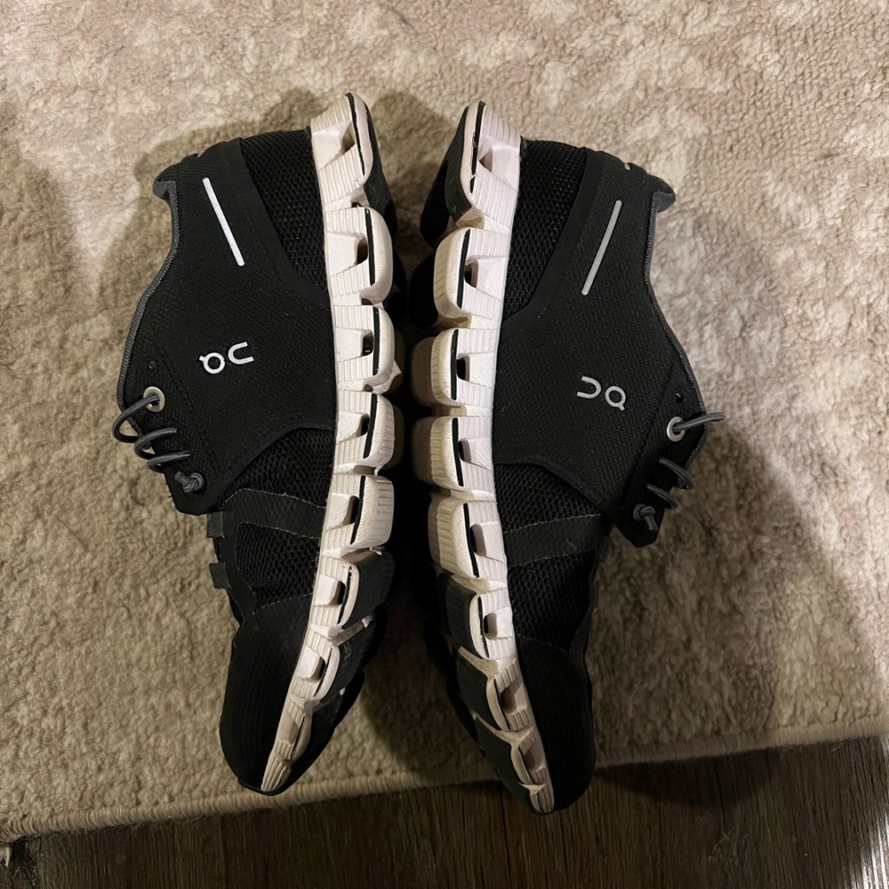 Black on cloud 5 running shoes